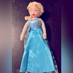 Disney Just Play Elsa Blue Dress Soft Plush Hard Face Frozen Character 14” Doll